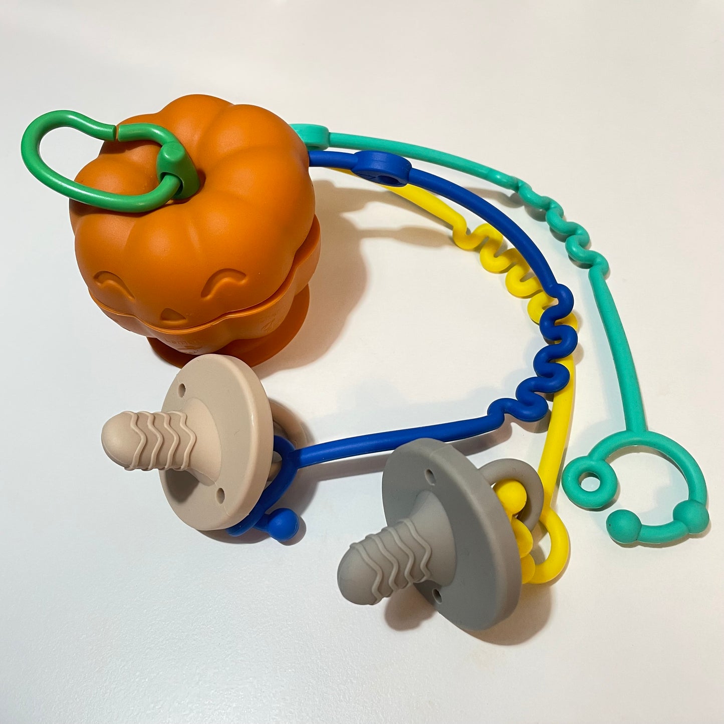 Calabaza con cuerdas de silicona